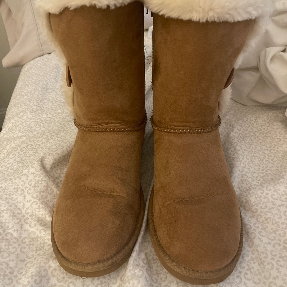 Bass boots